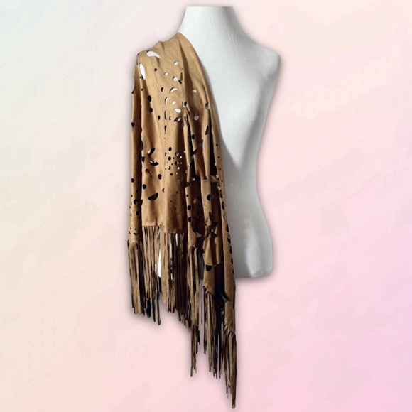 Retro, Contempo, Starburst Design, Faux Suede, Oversized Fringe Shawl - Picture 1 of 9